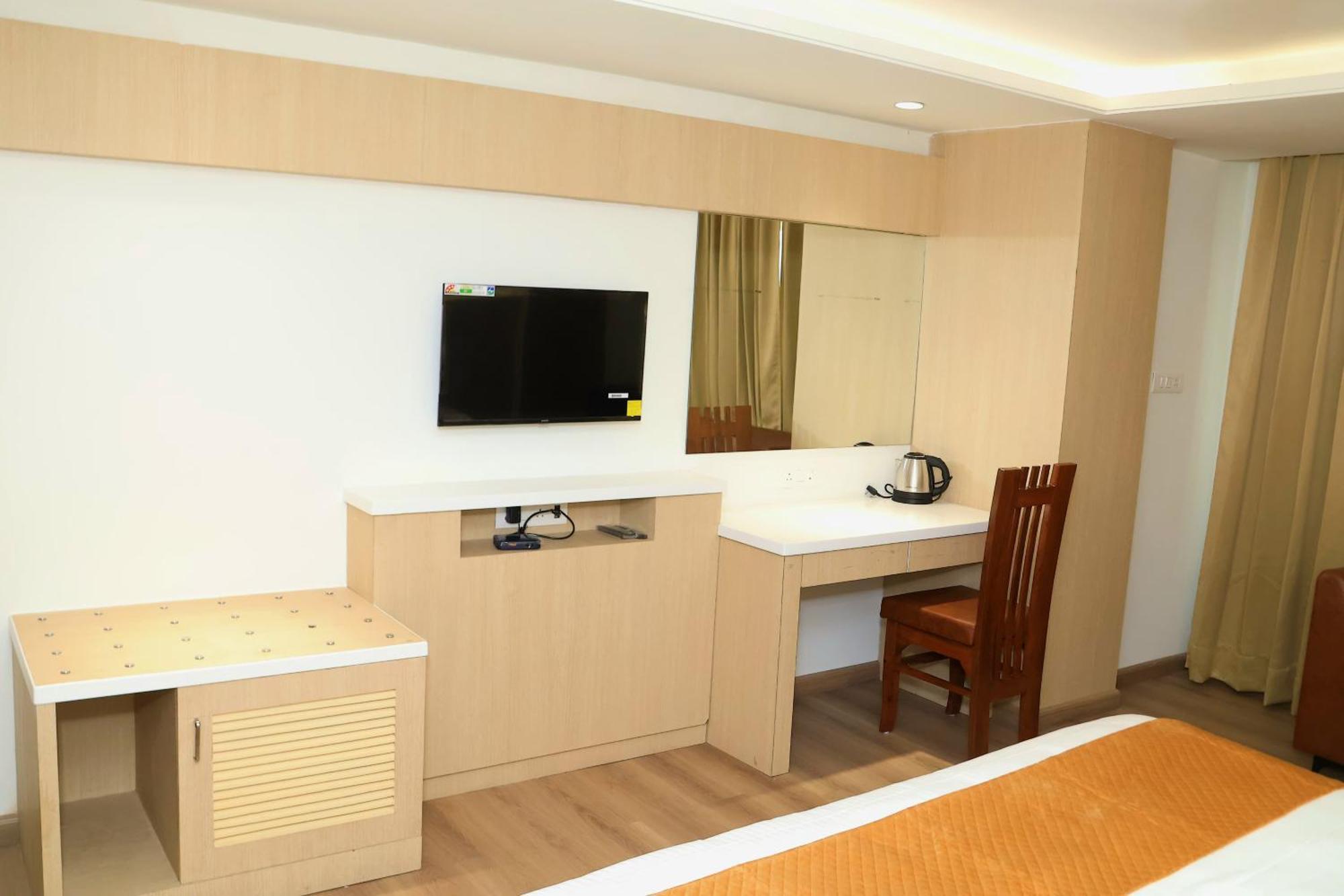 Hotel Radiance Bareli Exterior foto