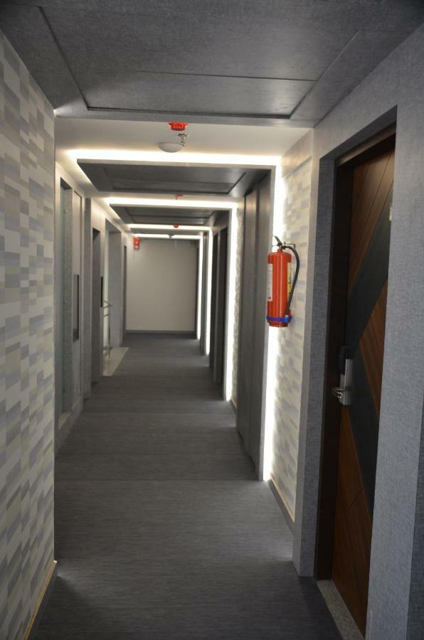 Hotel Radiance Bareli Exterior foto