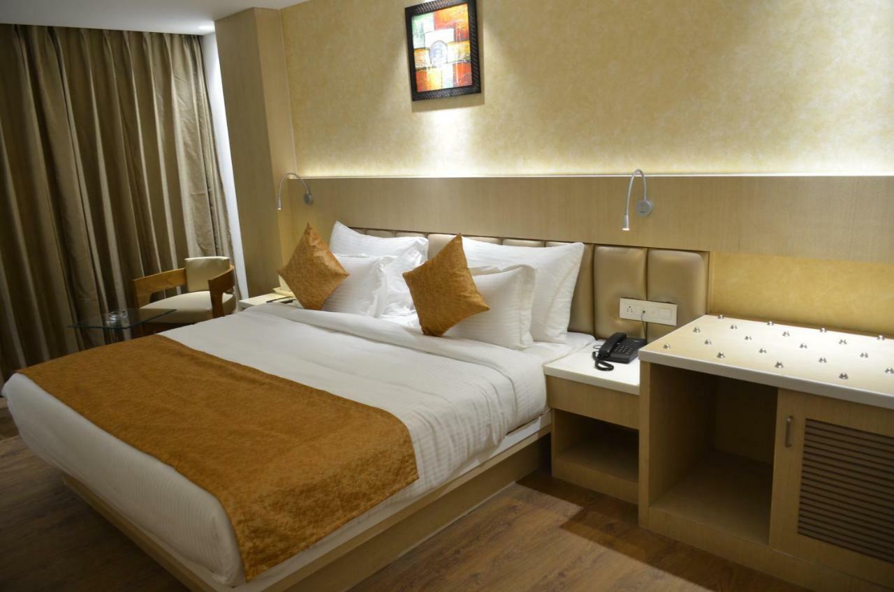 Hotel Radiance Bareli Exterior foto