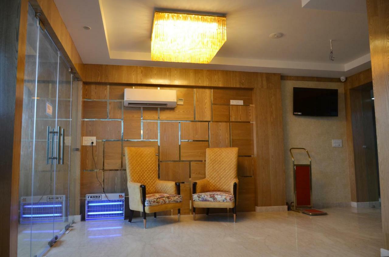 Hotel Radiance Bareli Exterior foto