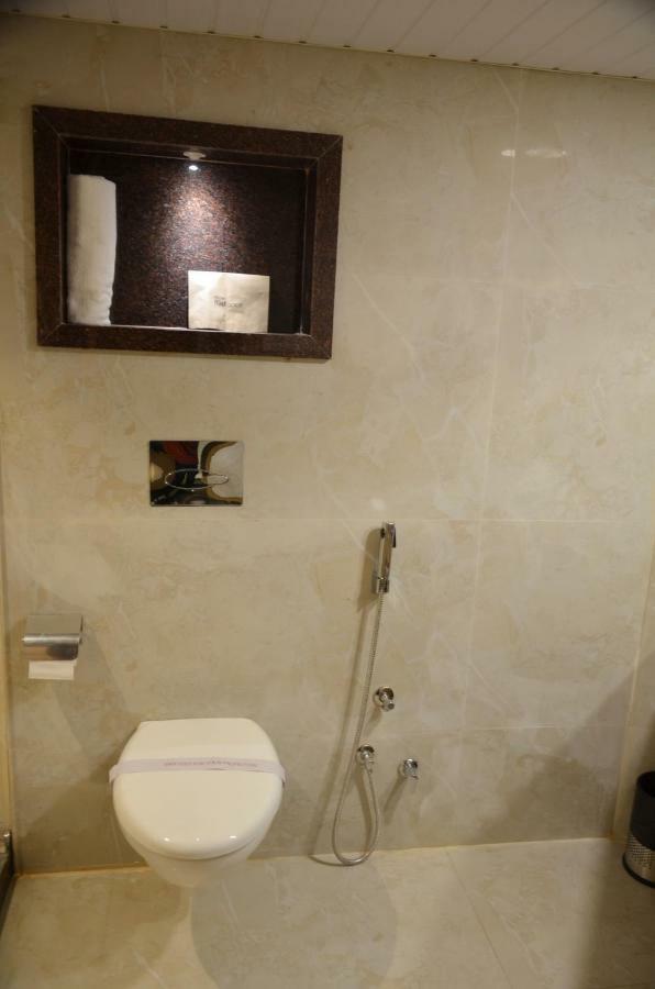 Hotel Radiance Bareli Exterior foto
