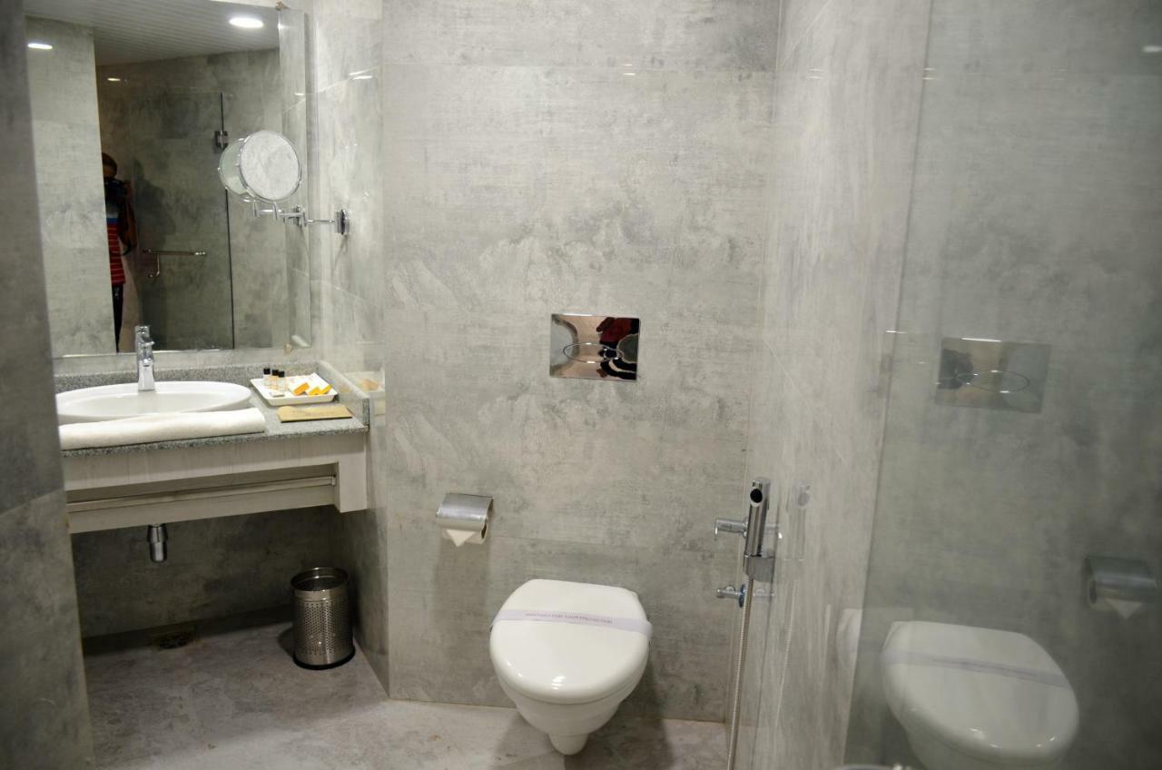 Hotel Radiance Bareli Exterior foto