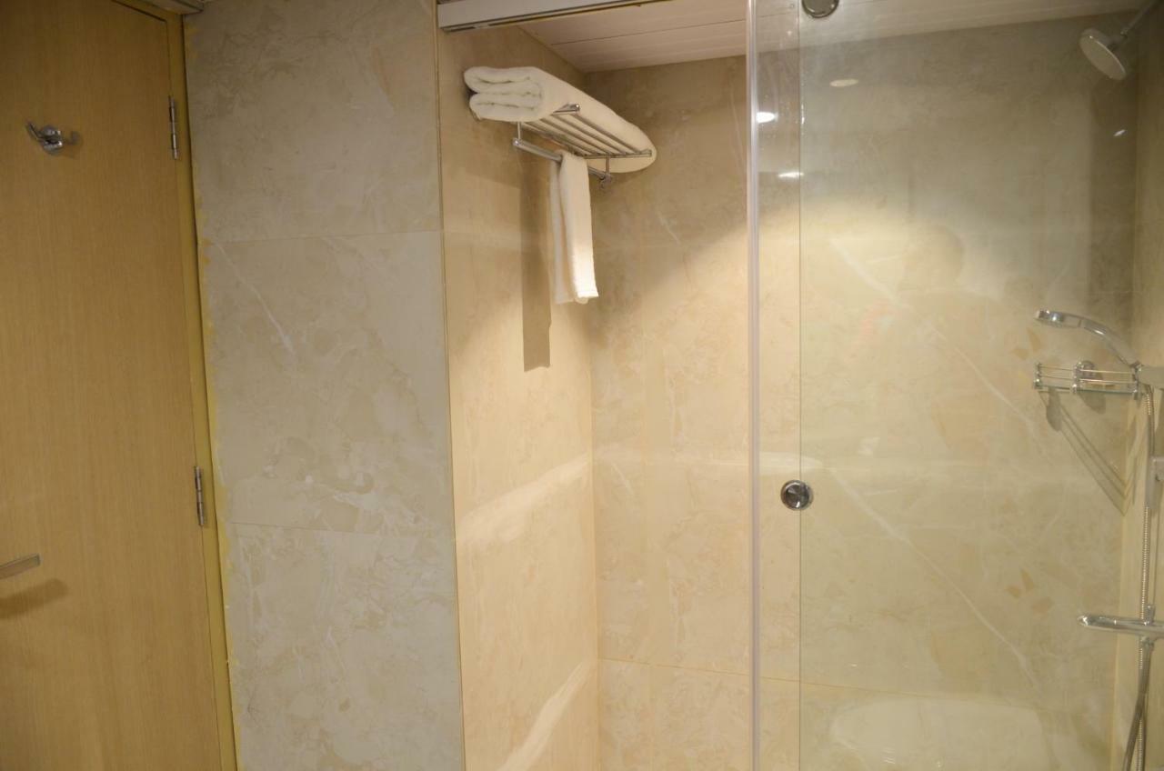 Hotel Radiance Bareli Exterior foto